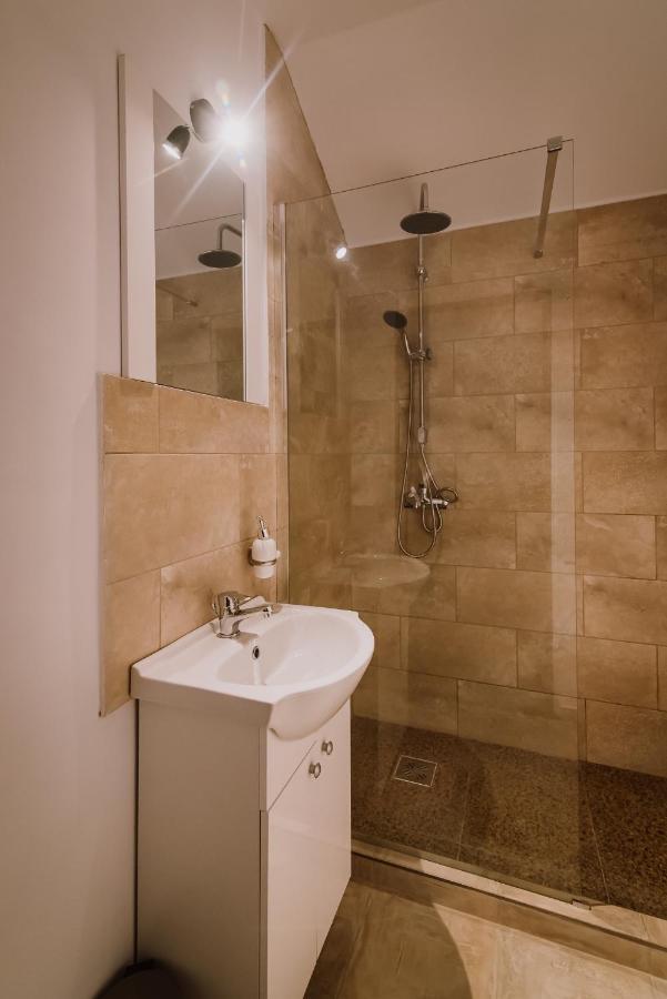 Sunset Inn Sangeorgiu de Mures Exterior photo